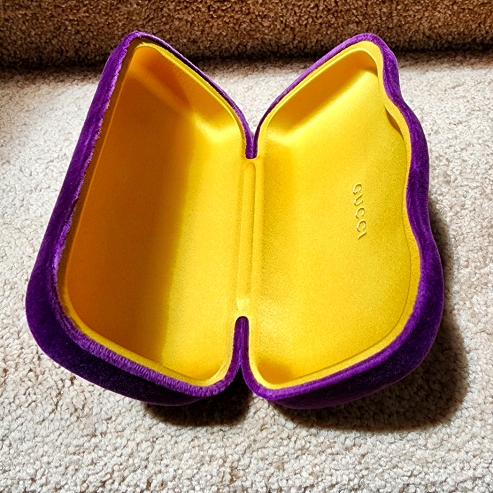 Gucci Eyeglasses Case - Picture 4 of 8